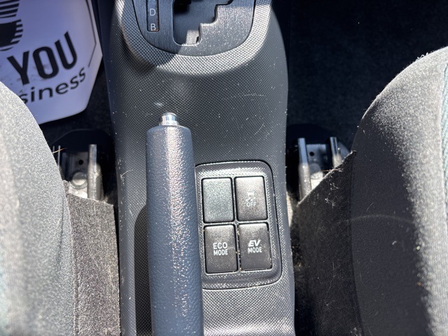 Vehicle image 15 of 24