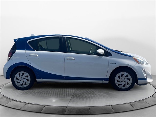 Vehicle image 4 of 10