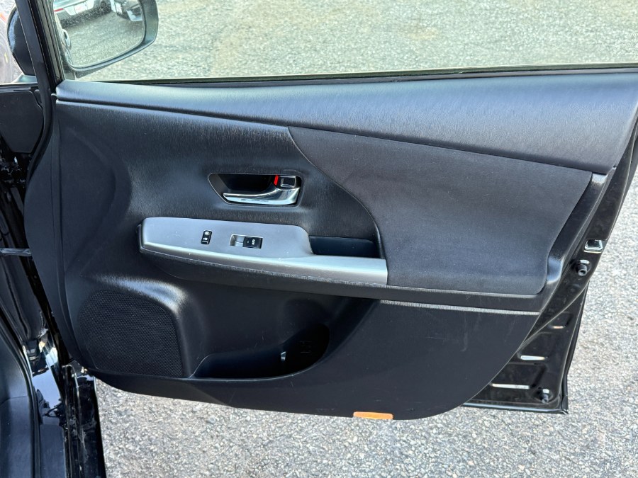 Vehicle image 46 of 86