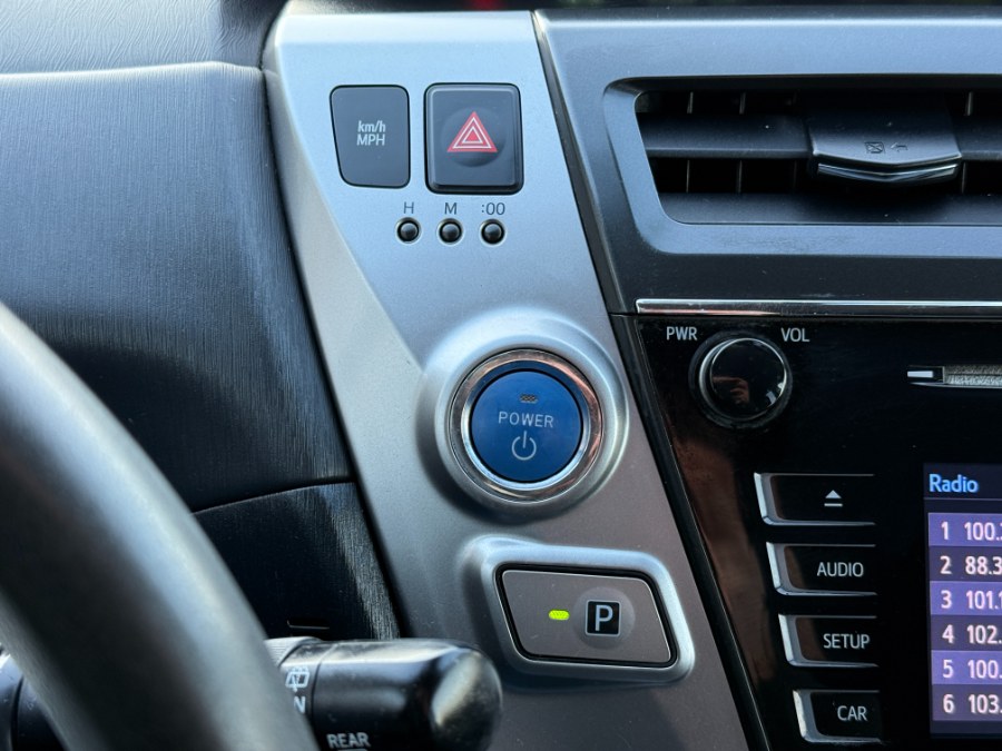Vehicle image 23 of 86