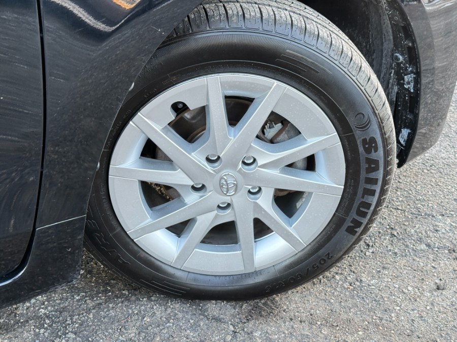 Vehicle image 82 of 86