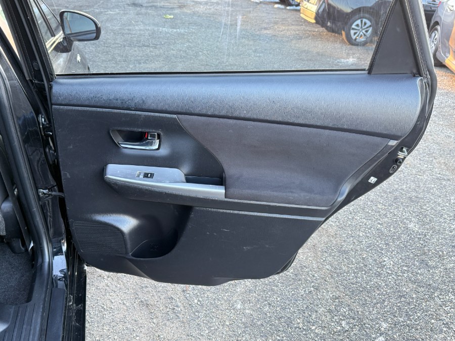 Vehicle image 40 of 86