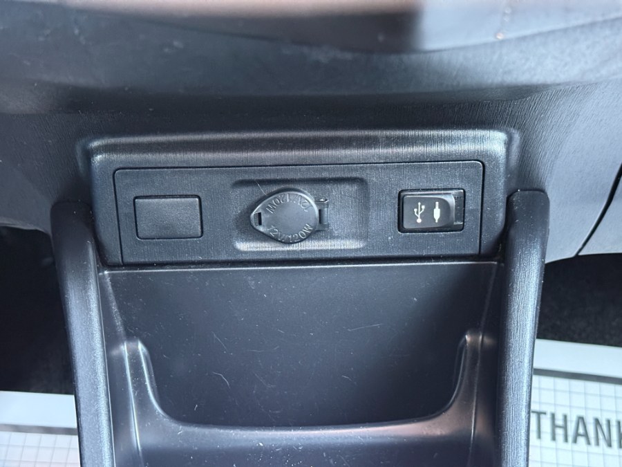 Vehicle image 27 of 86