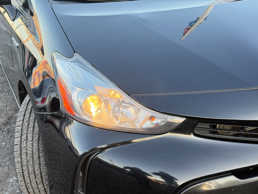 Vehicle image 84 of 86
