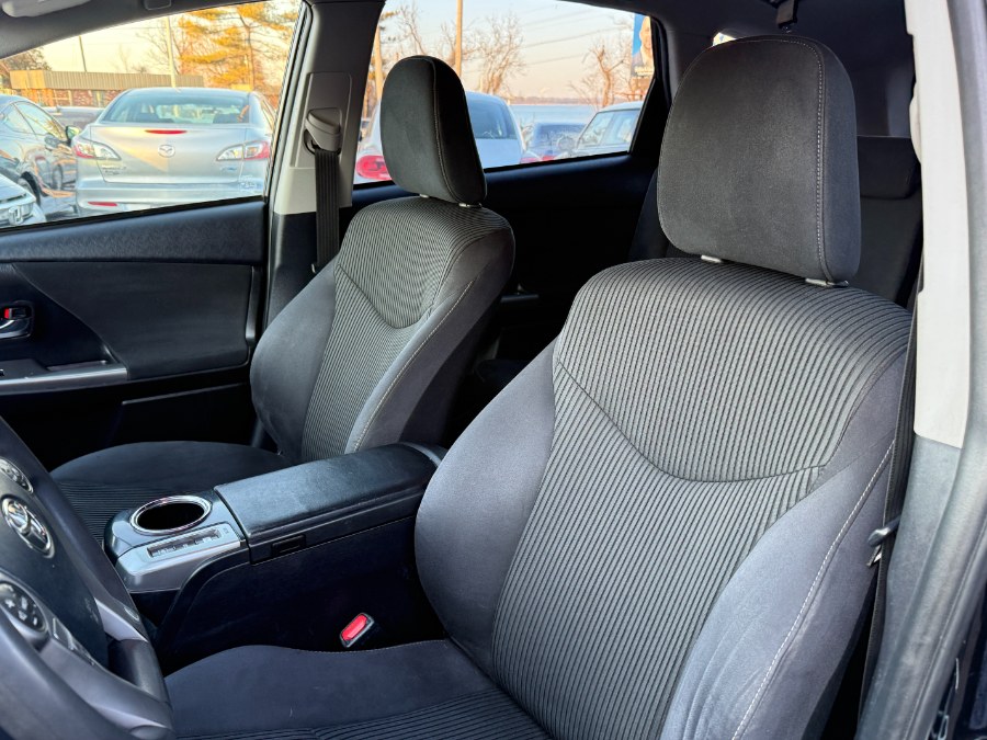 Vehicle image 19 of 86