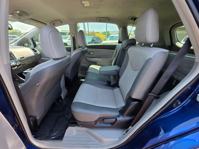 Vehicle image 14 of 39