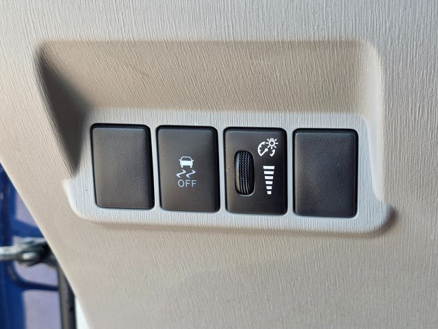 Vehicle image 33 of 39