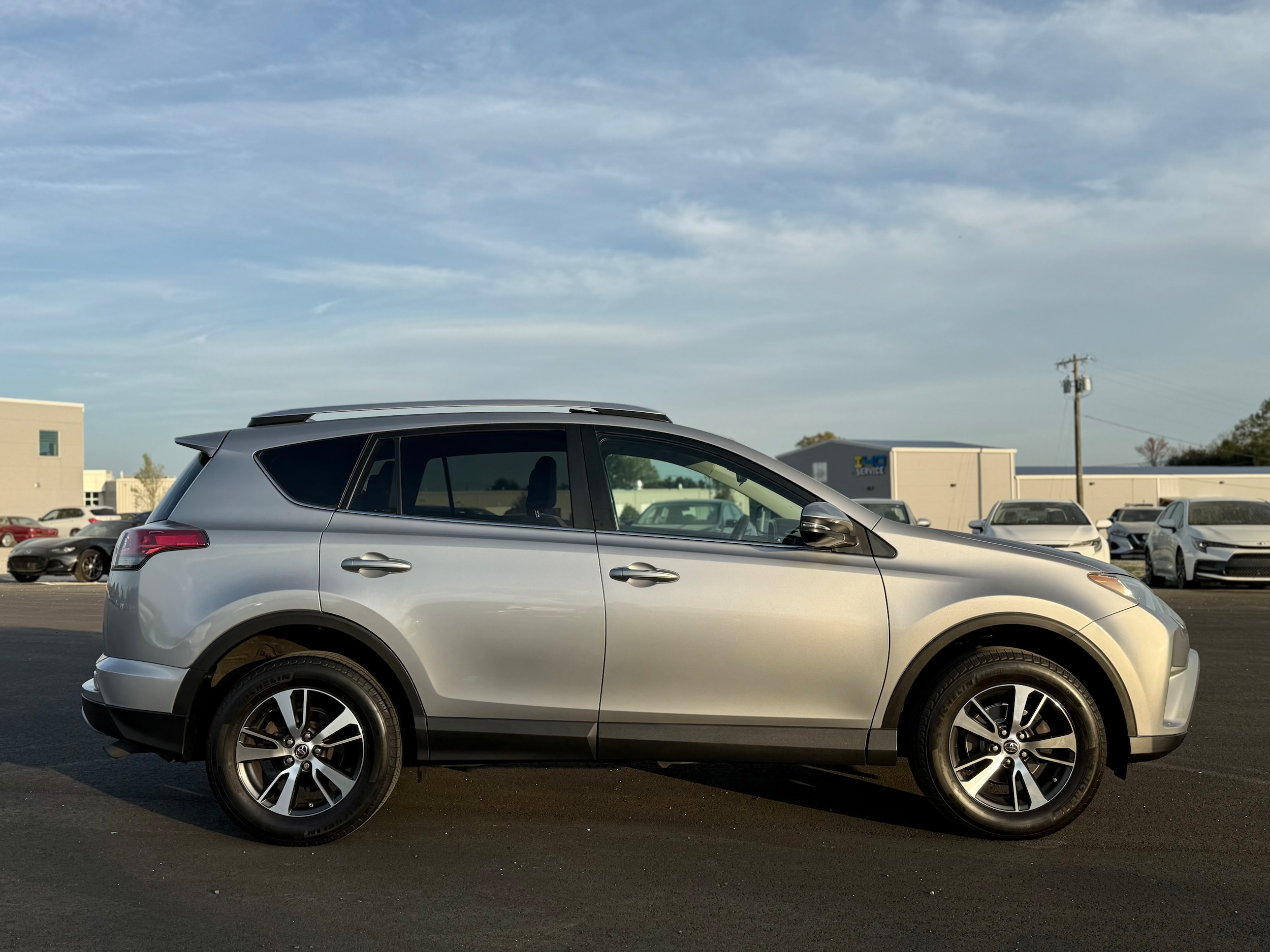 Vehicle image 5 of 30