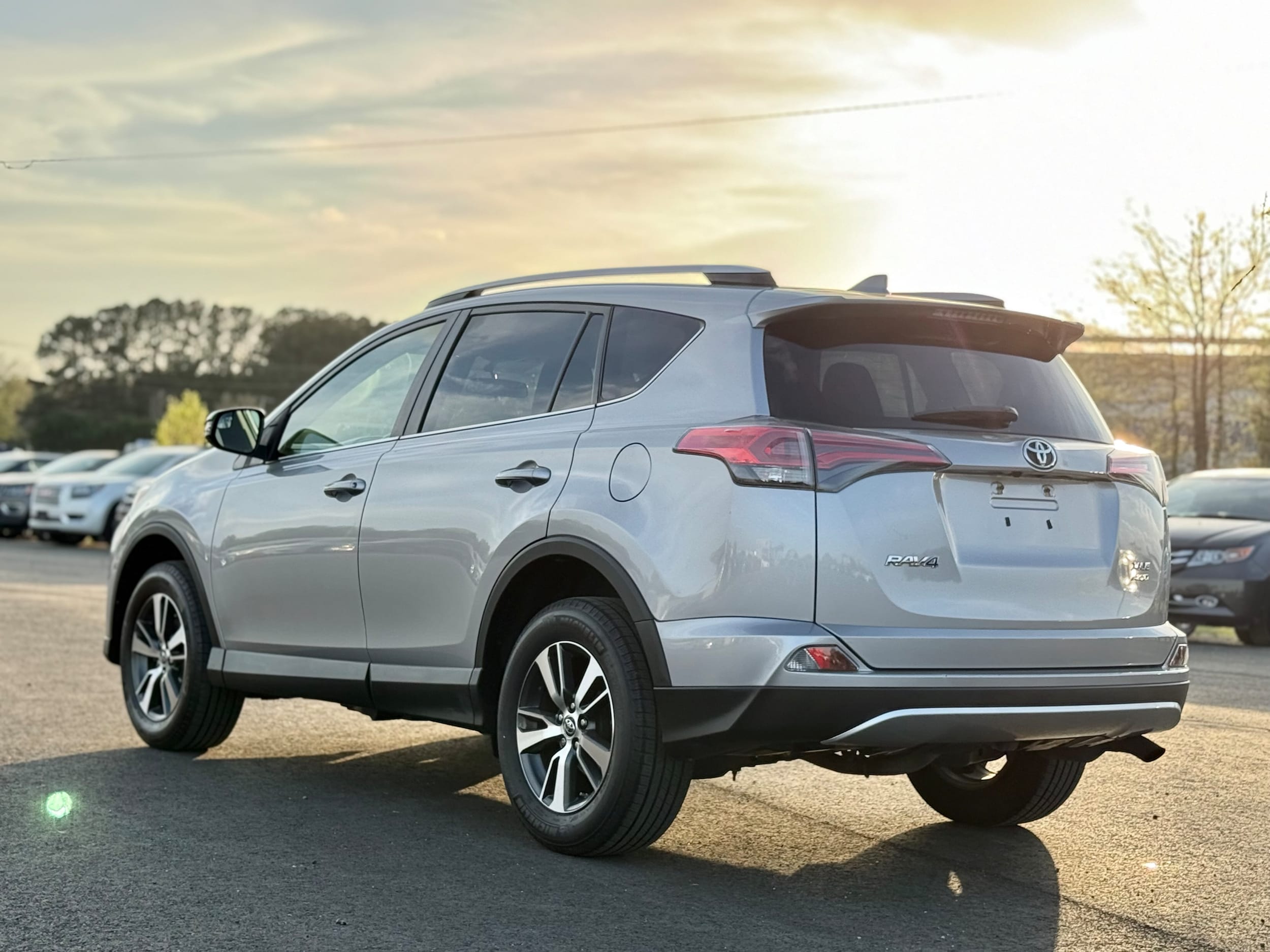 Vehicle image 8 of 30