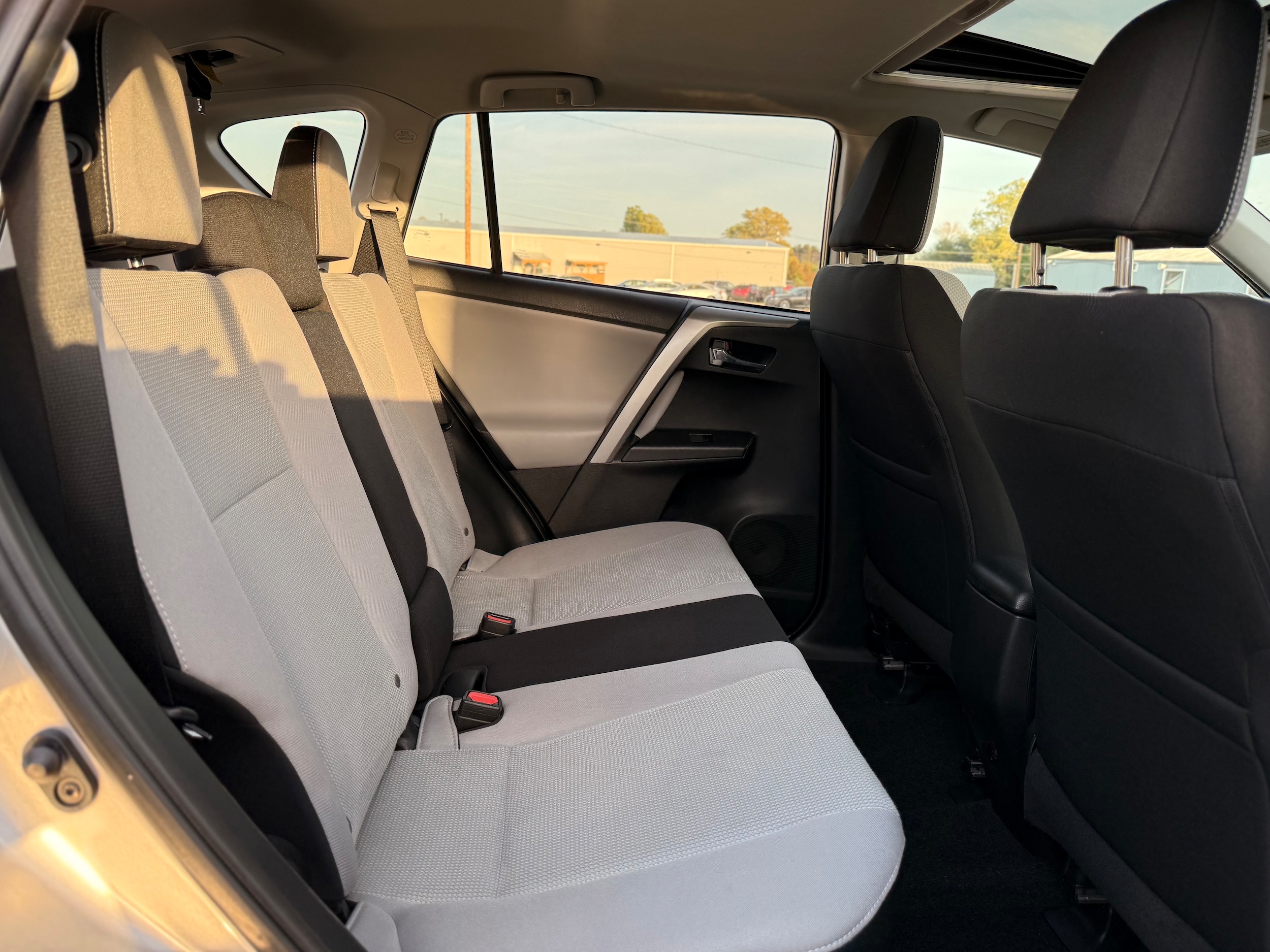 Vehicle image 15 of 30