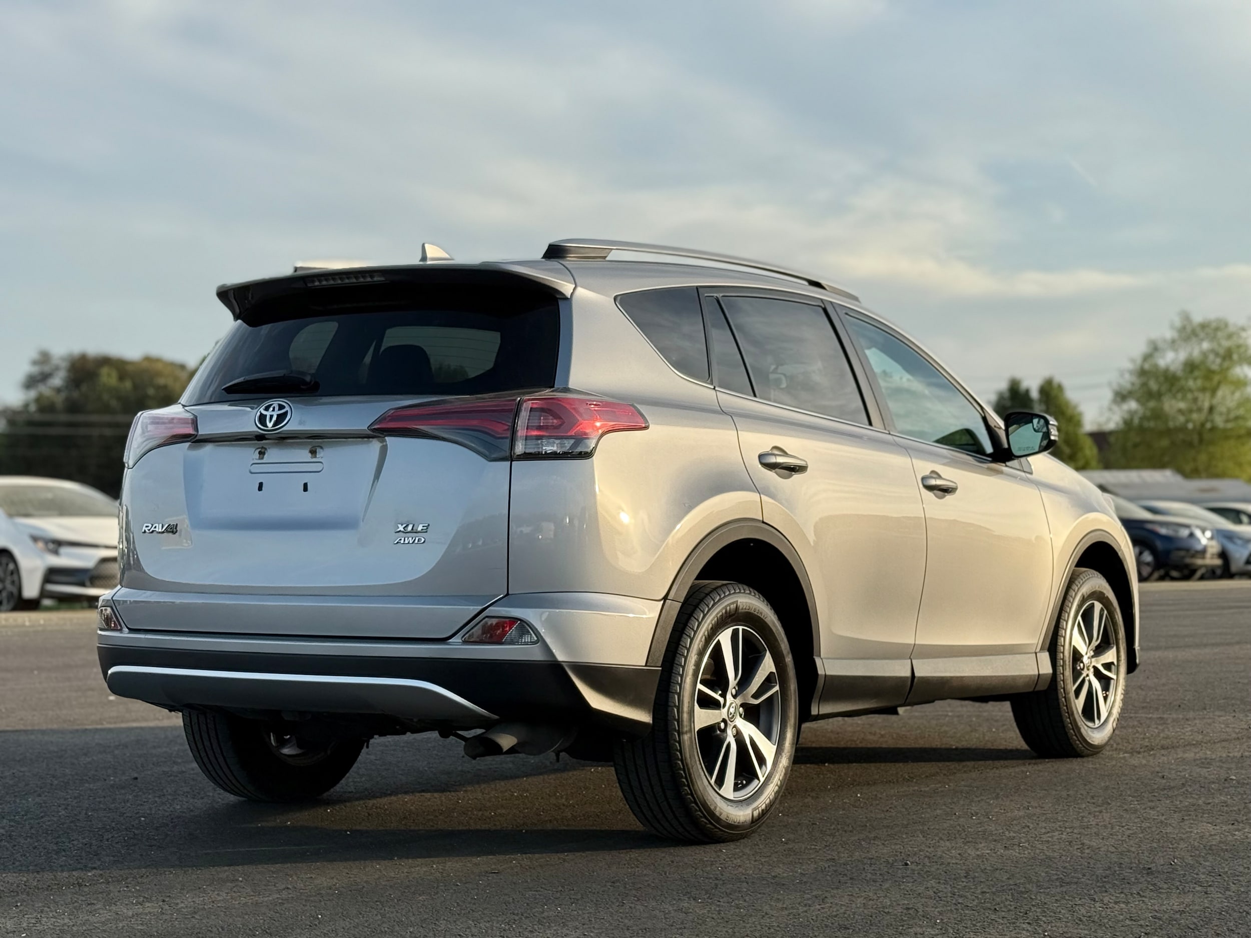 Vehicle image 6 of 30