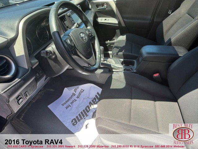 Vehicle image 11 of 18