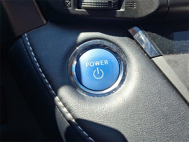 Vehicle image 24 of 37
