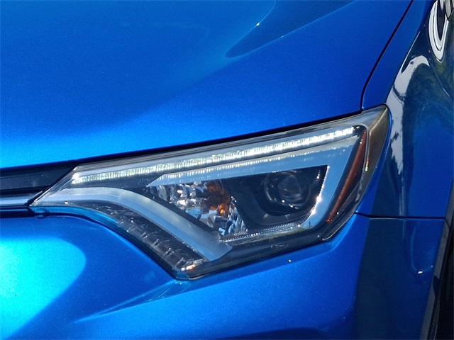 Vehicle image 9 of 37
