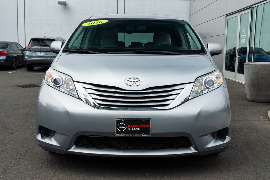 Vehicle image 2 of 26