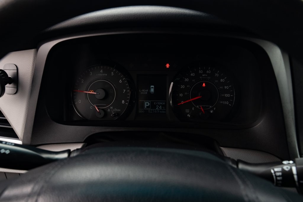 Vehicle image 21 of 26