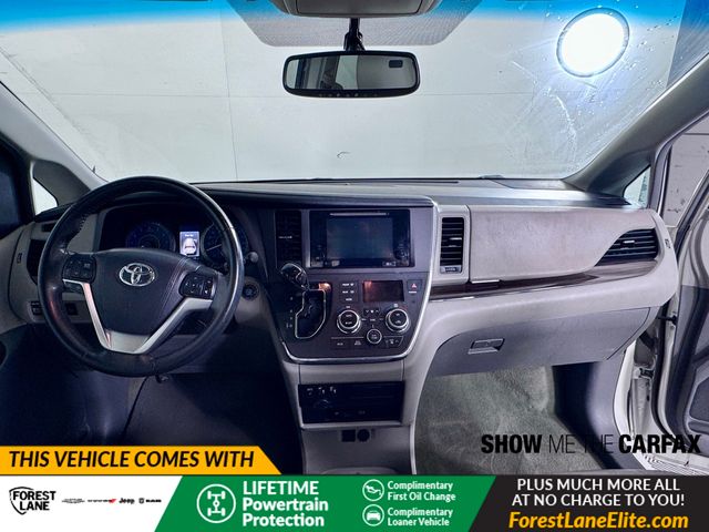 Vehicle image 23 of 41
