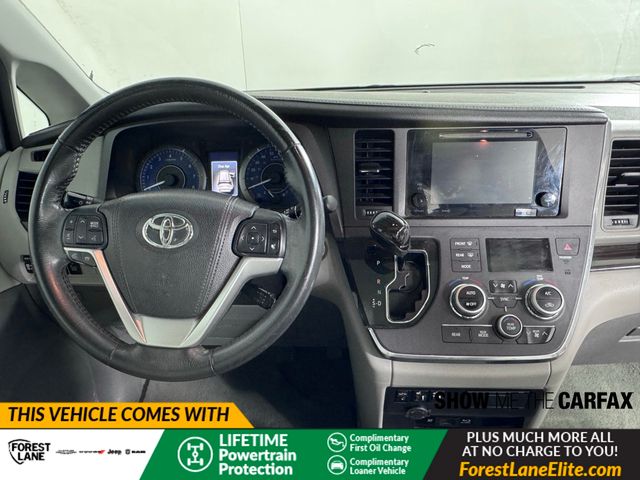 Vehicle image 24 of 41