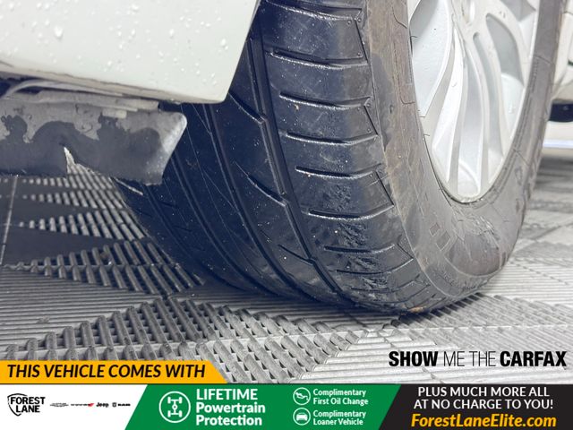 Vehicle image 13 of 41