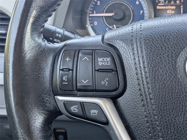 2016 Toyota Sienna XLE Image 29 of 31