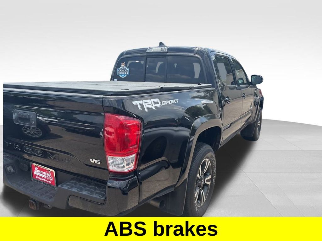 Vehicle image 8 of 19