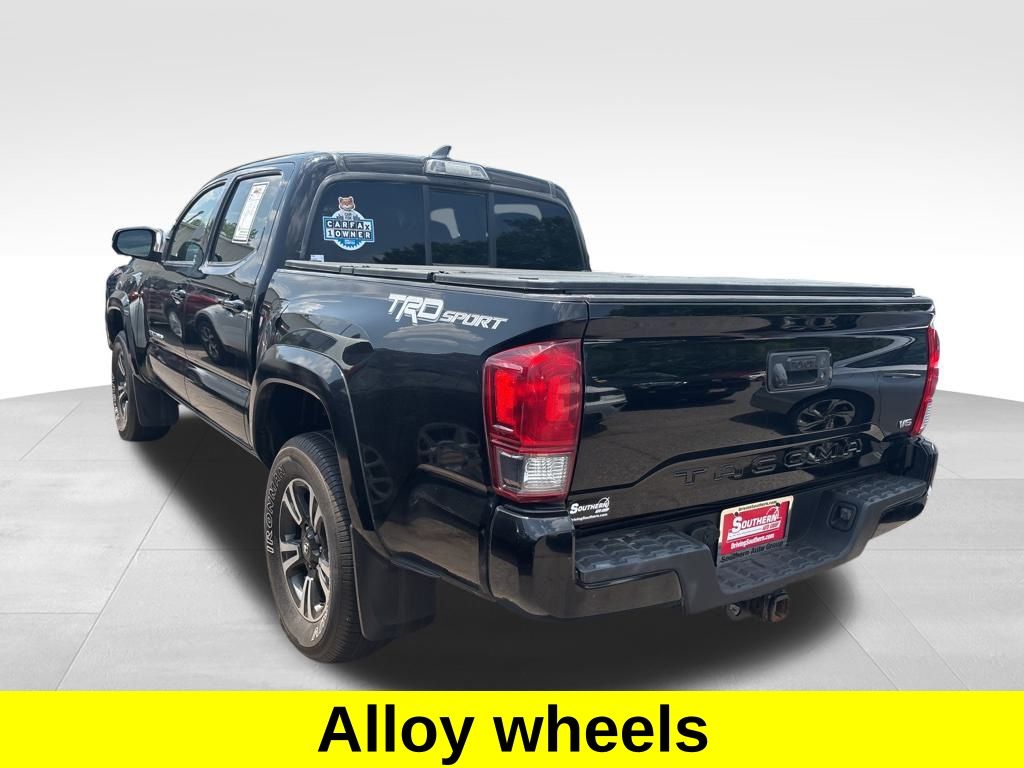 Vehicle image 12 of 19
