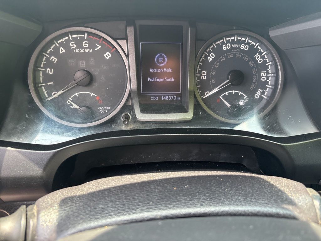 Vehicle image 15 of 19