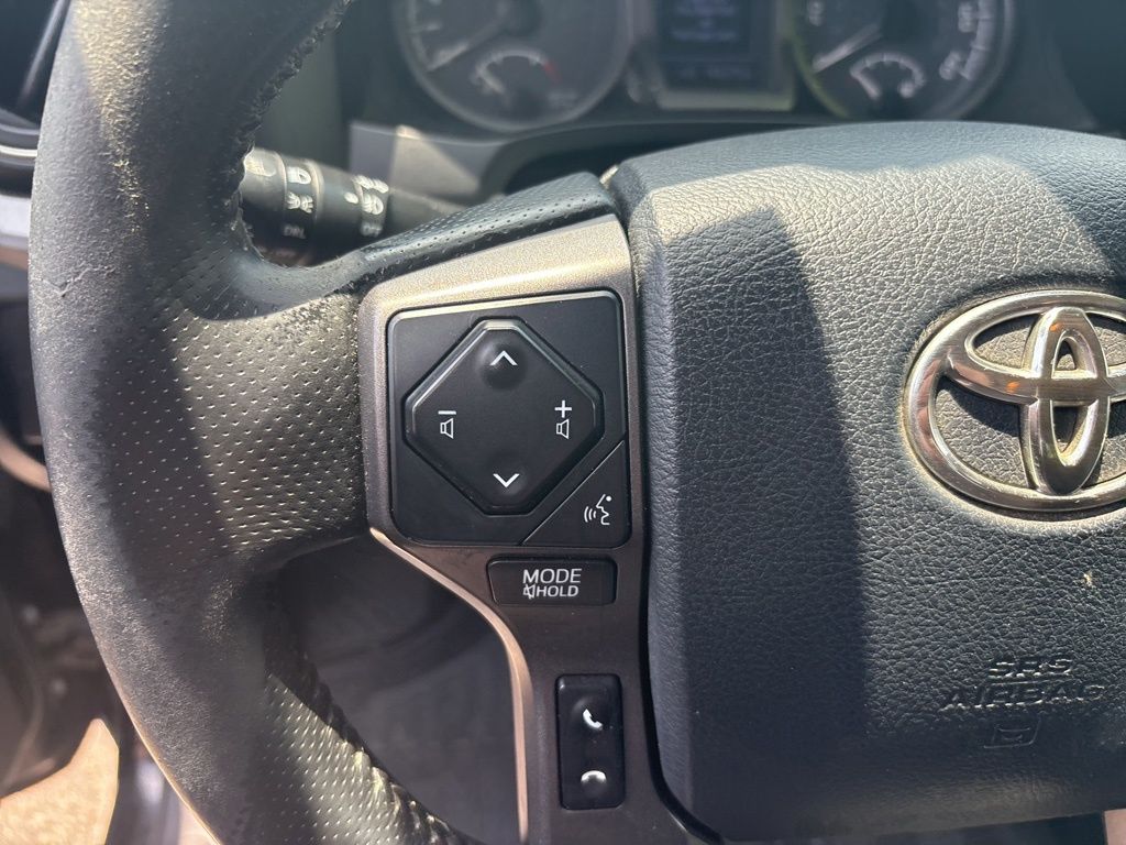 Vehicle image 18 of 19