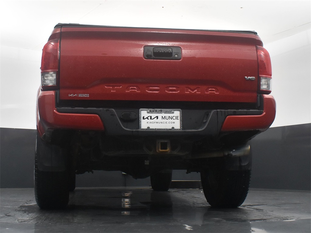 Vehicle image 20 of 52