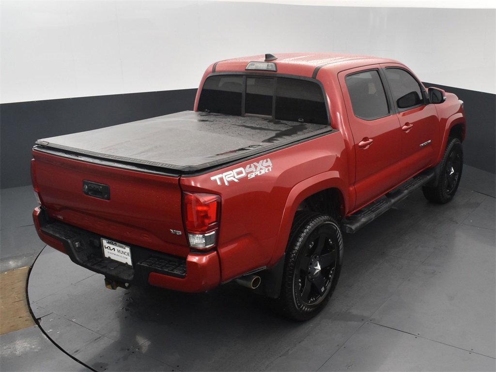 Vehicle image 13 of 52