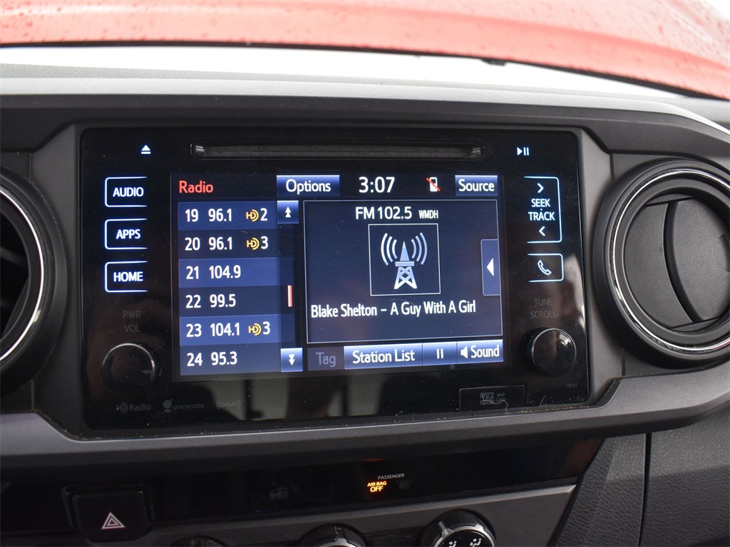 Vehicle image 45 of 52