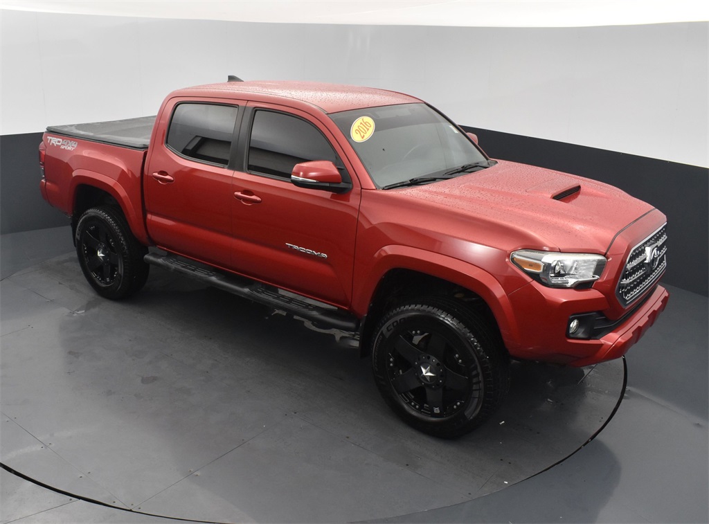 Vehicle image 9 of 52