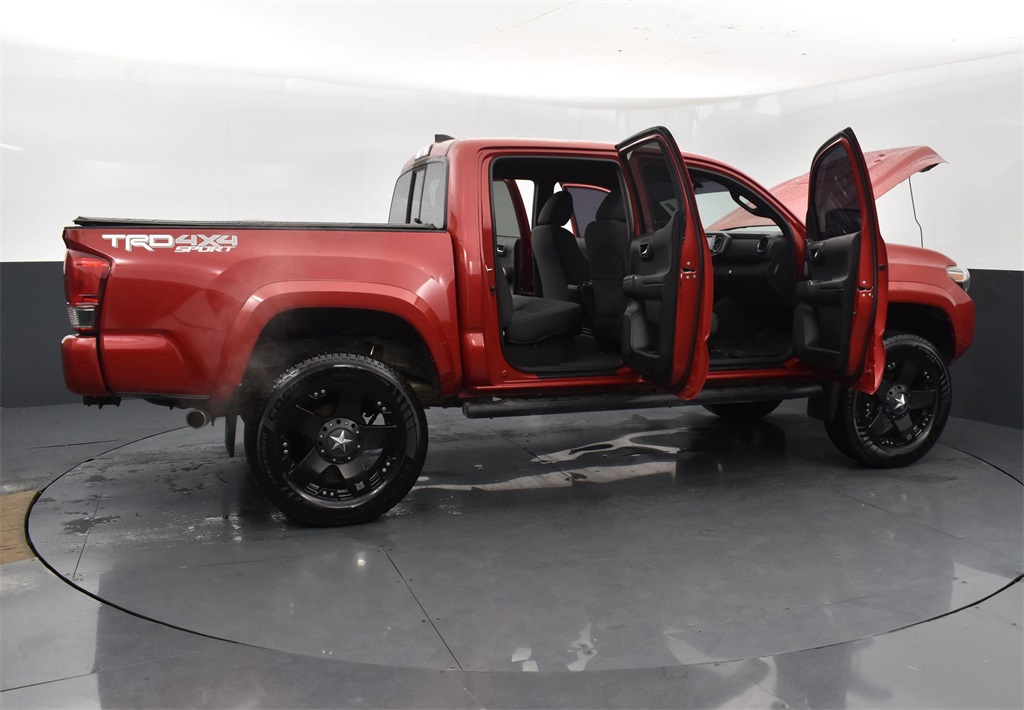 Vehicle image 12 of 52