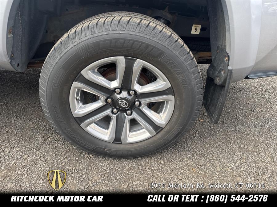Vehicle image 21 of 48