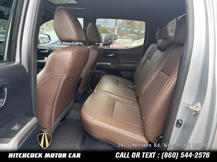 Vehicle image 30 of 48
