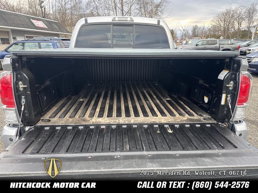 Vehicle image 43 of 48