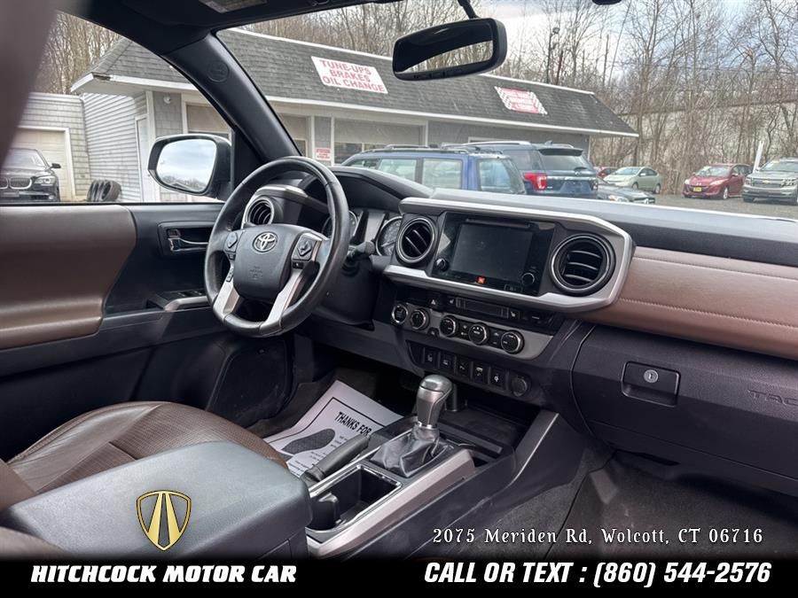 Vehicle image 40 of 48