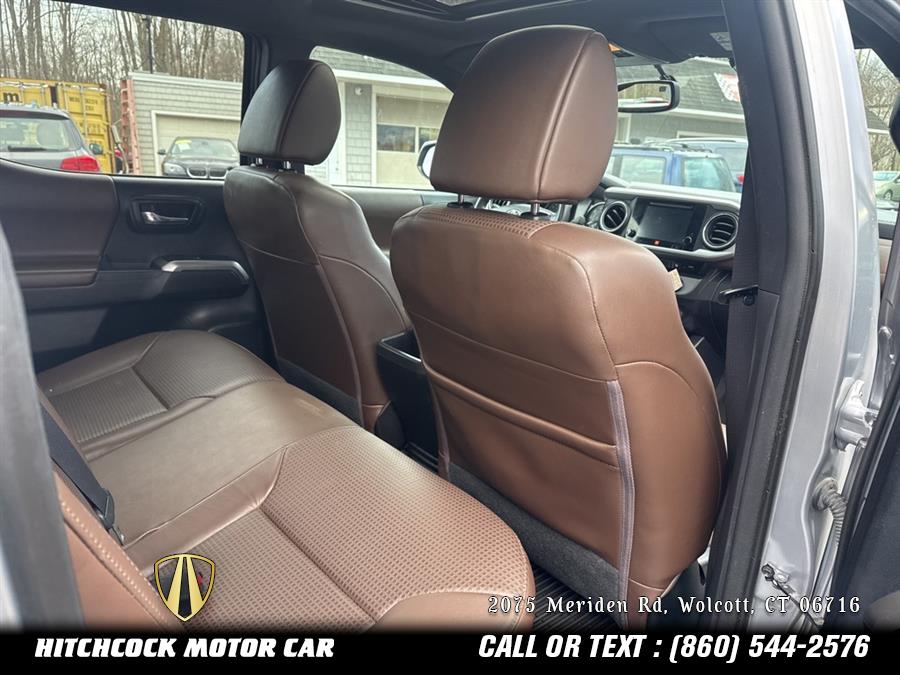 Vehicle image 39 of 48
