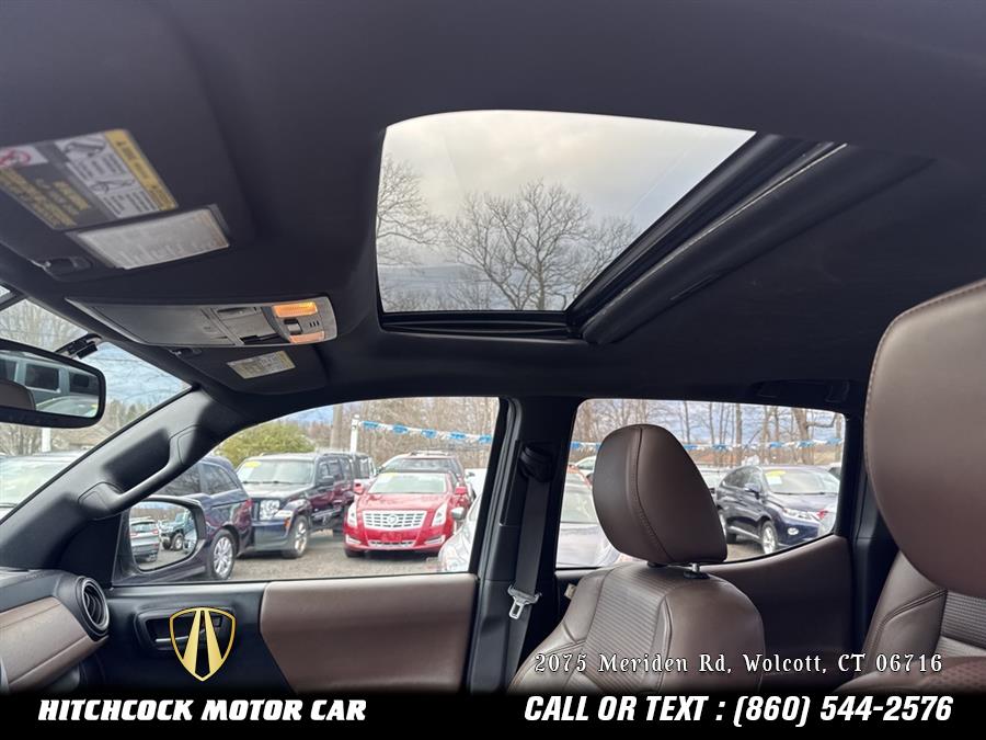 Vehicle image 28 of 48