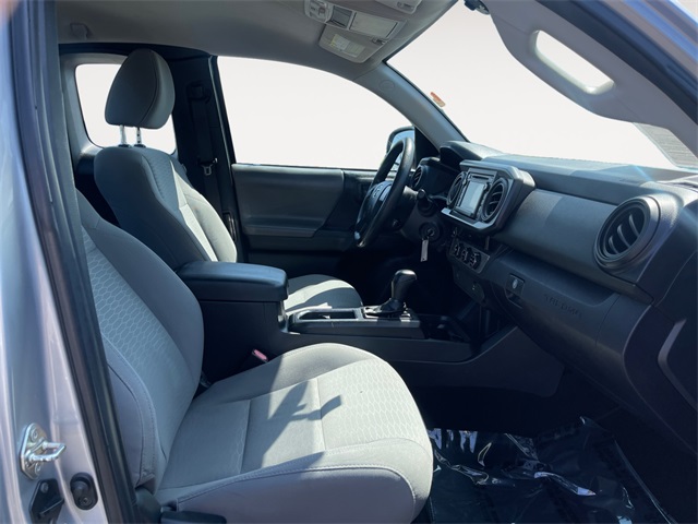 Vehicle image 14 of 37