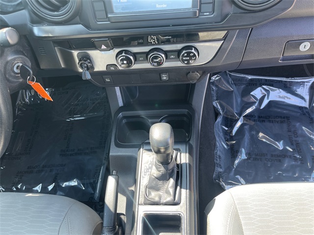 Vehicle image 11 of 37