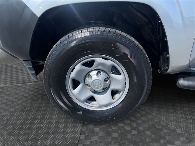 Vehicle image 26 of 37