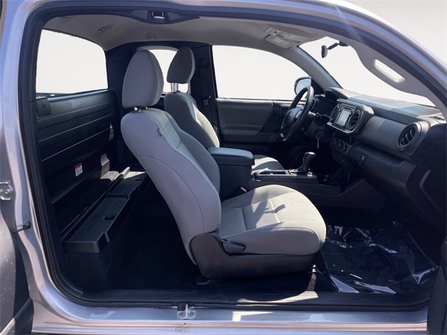 Vehicle image 23 of 37