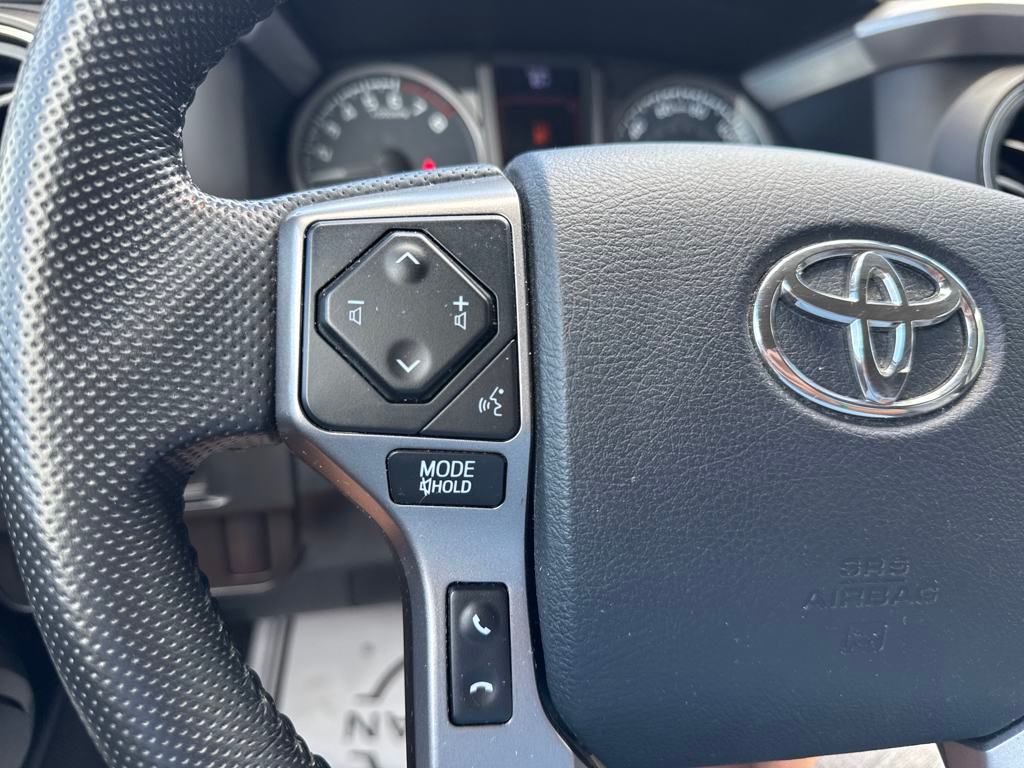 Vehicle image 26 of 36