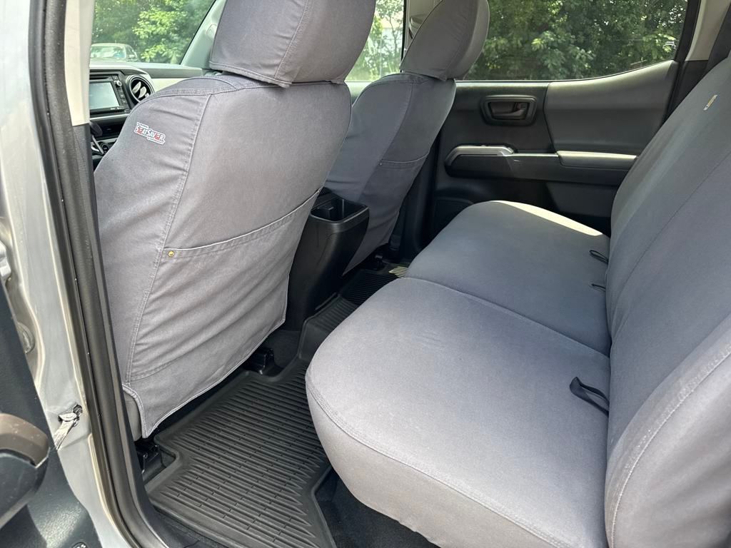 Vehicle image 10 of 36