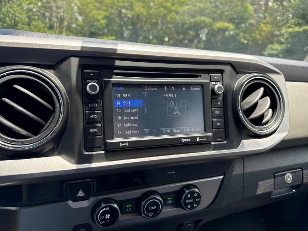 Vehicle image 19 of 36