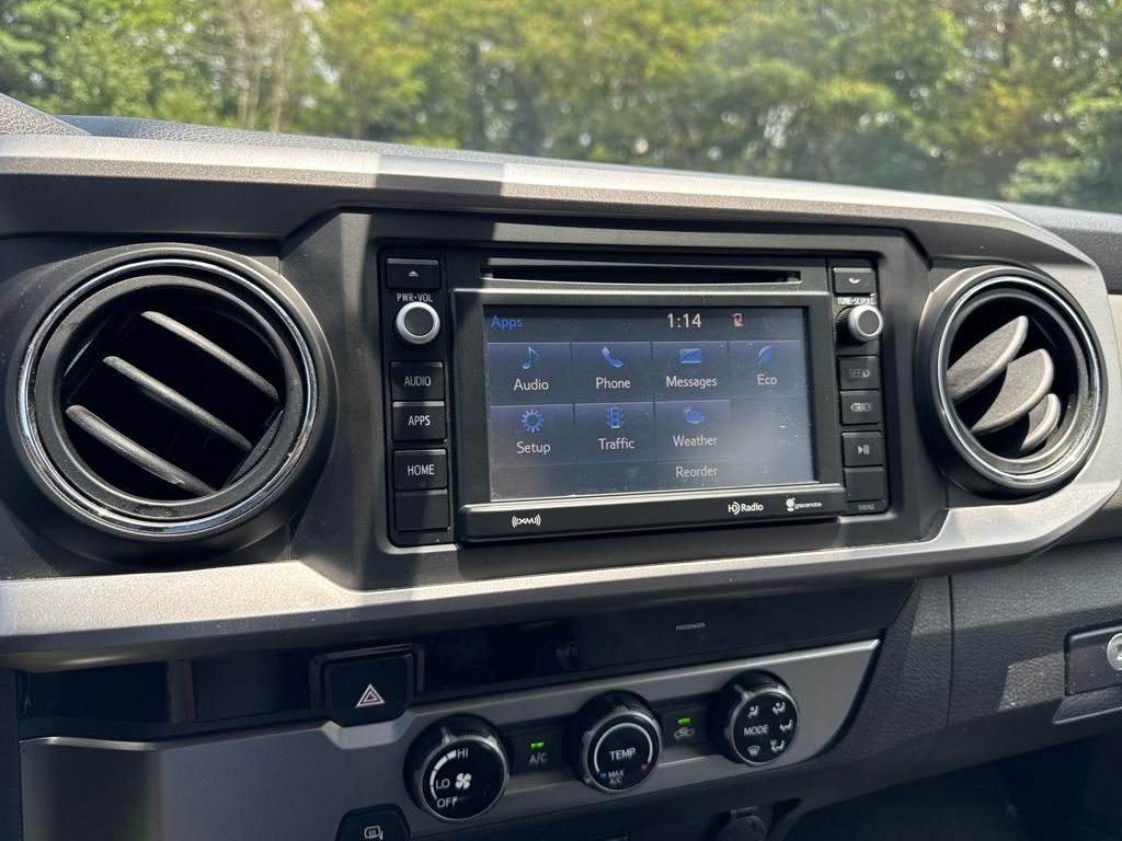 Vehicle image 21 of 36