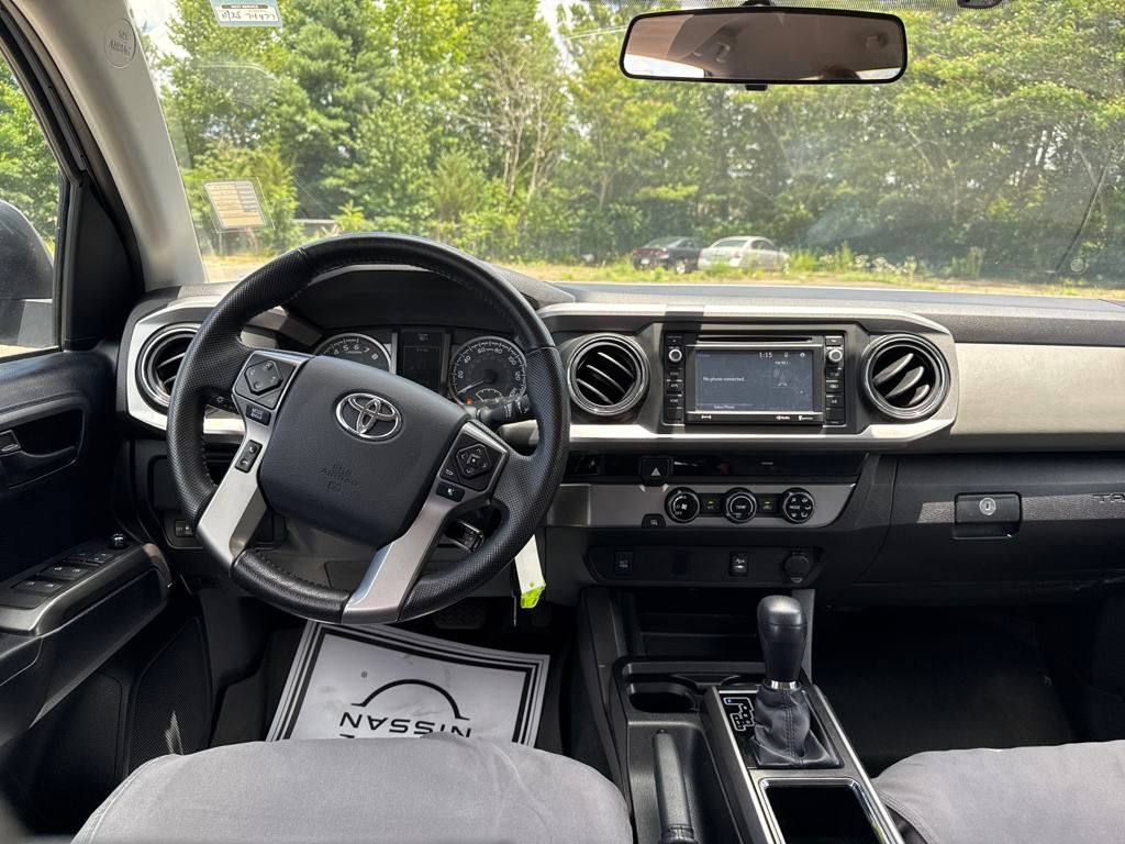 Vehicle image 14 of 36