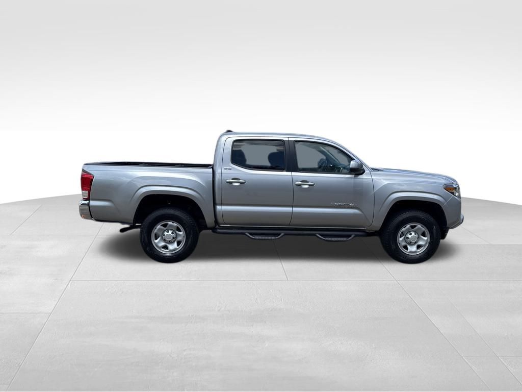 Vehicle image 4 of 36