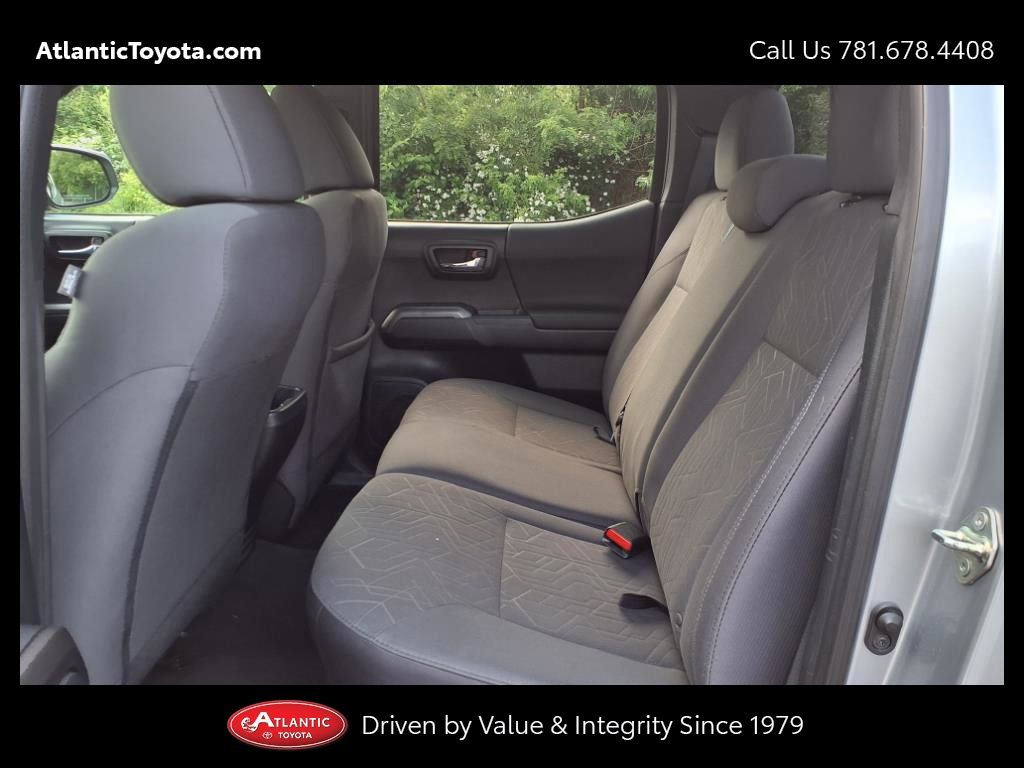 Vehicle image 12 of 30